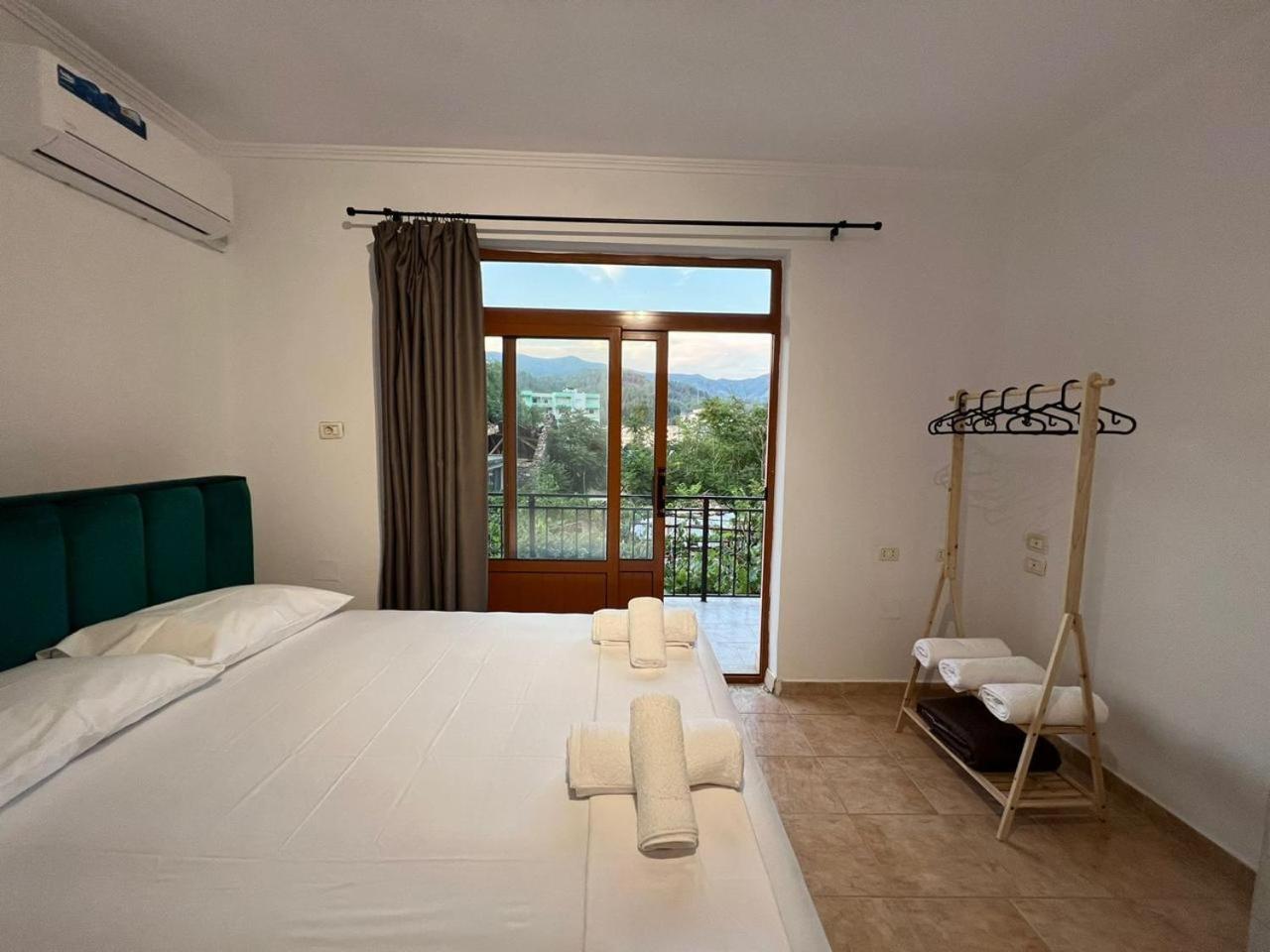 Sajmir Suites Përmet Exteriör bild