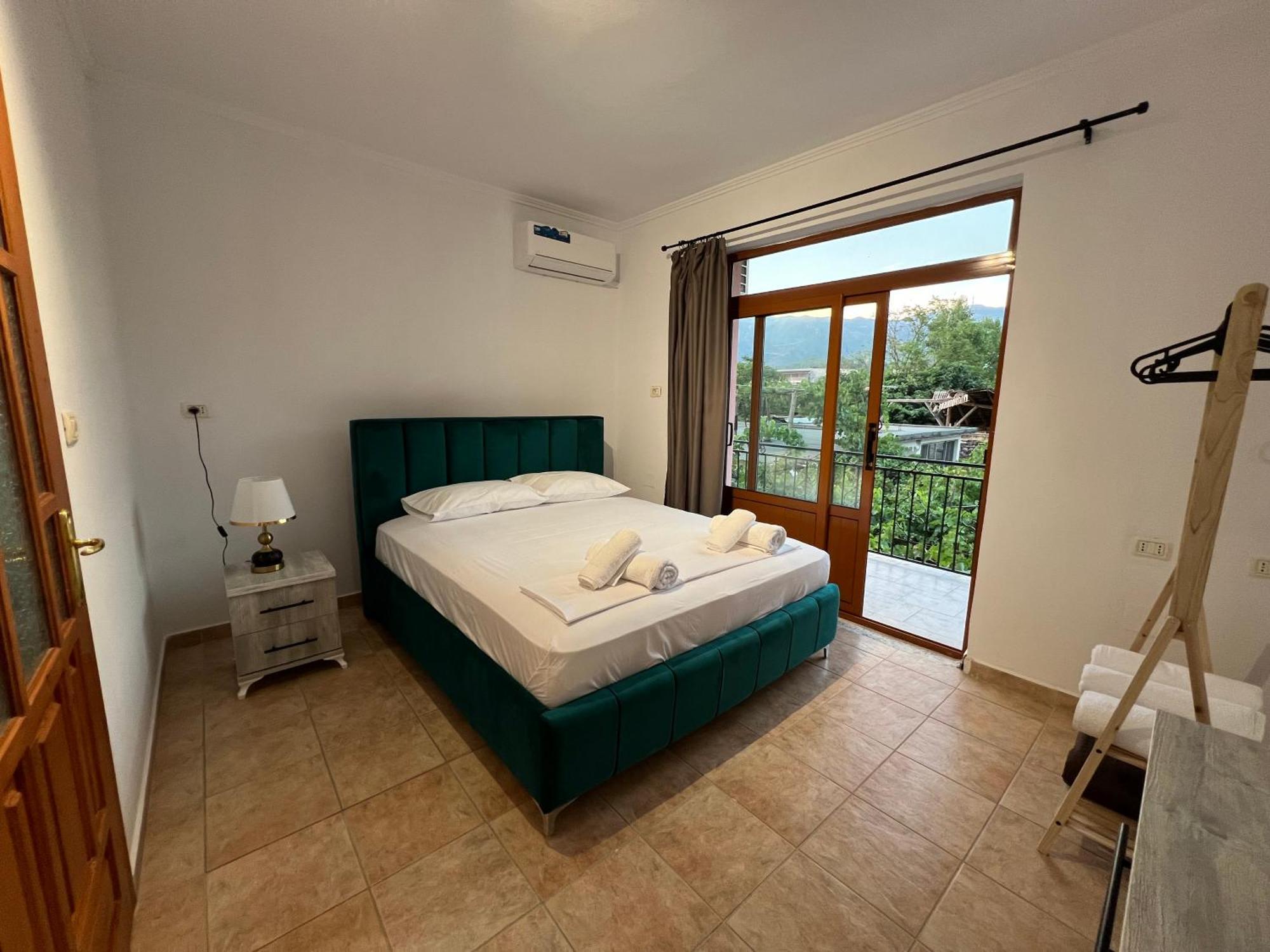 Sajmir Suites Përmet Exteriör bild
